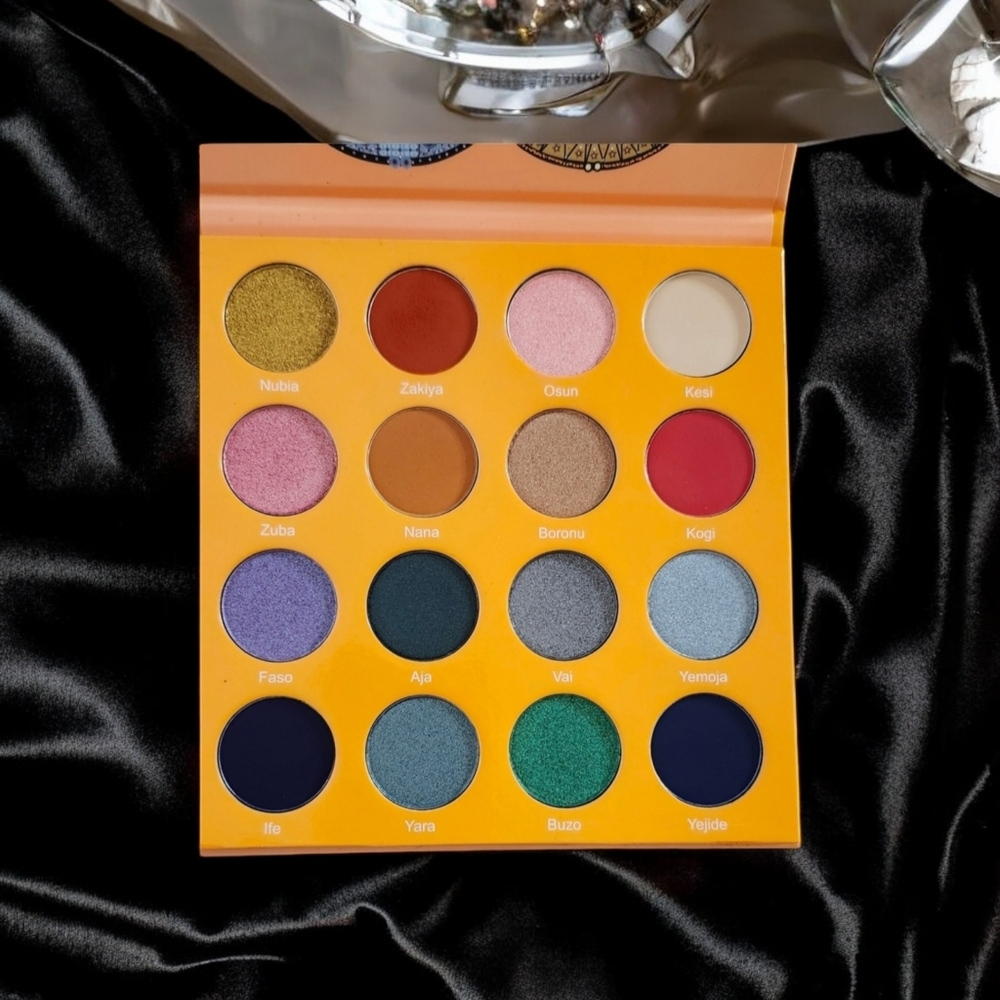 NIB Juvia’s Place The Magic Mini Eyeshadow Palette - Picture 6 of 7